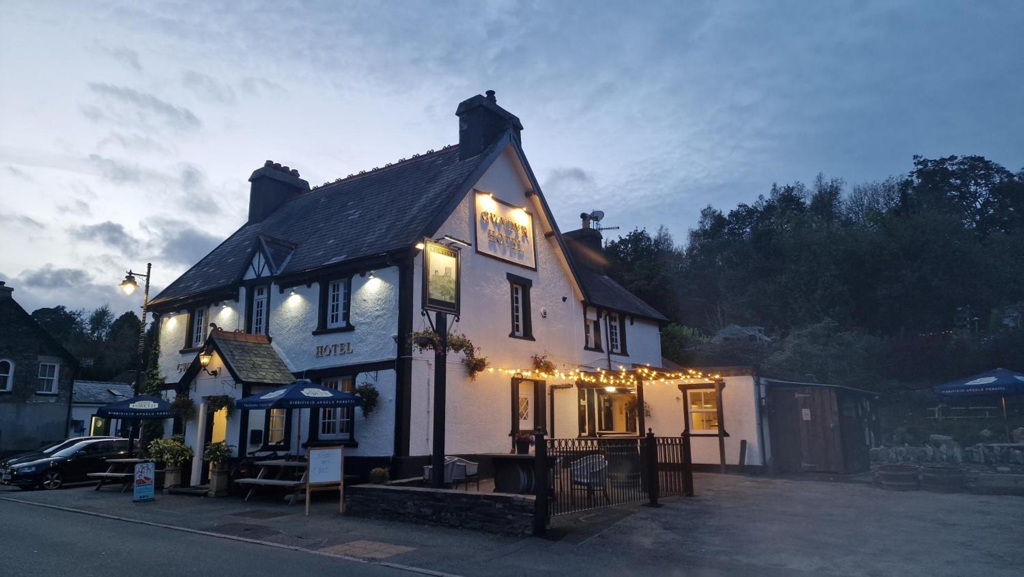 Y Gwydyr Hotel - Dolwyddelan Εξωτερικό φωτογραφία